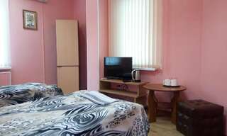 Гостиница Filin i Sova Mini Hotel Владивосток Кровать в общем номере с 2 кроватями-3
