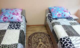 Гостиница Filin i Sova Mini Hotel Владивосток Кровать в общем номере с 2 кроватями-6